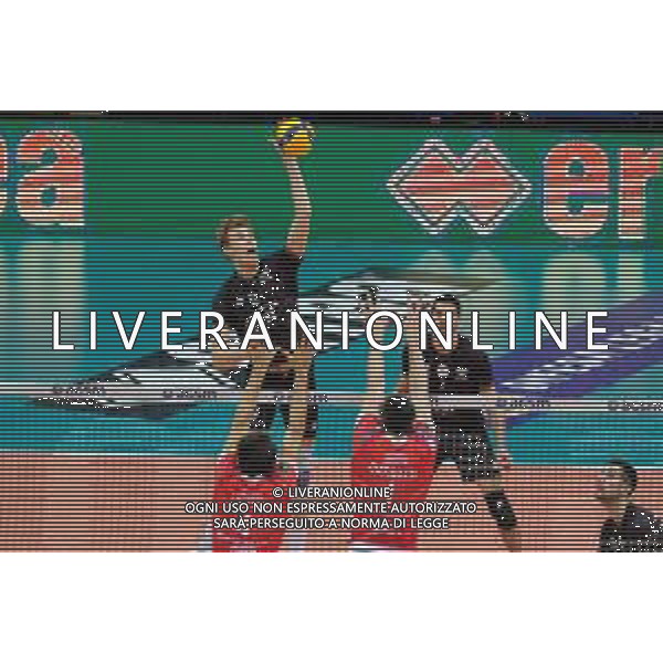 Roberto Tommasini/LM - NBV Verona vs Consar Ravenna - Volleyball Italian Serie A Men Superleague Championship 2020/2021 17 January 2021 - AGSM Forum, Verona, Italy Photo showing: Spike of Mads Jensen - NBV Verona @LM/Roberto Tommasini AG ALDO LIVERANI SAS