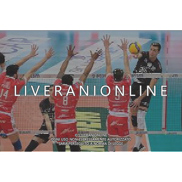 Roberto Tommasini/LM - NBV Verona vs Consar Ravenna - Volleyball Italian Serie A Men Superleague Championship 2020/2021 17 January 2021 - AGSM Forum, Verona, Italy Photo showing: Spike of Thomas Jaeschke - NBV Verona @LM/Roberto Tommasini AG ALDO LIVERANI SAS