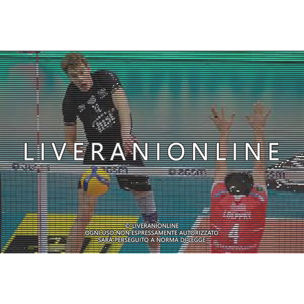 Roberto Tommasini/LM - NBV Verona vs Consar Ravenna - Volleyball Italian Serie A Men Superleague Championship 2020/2021 17 January 2021 - AGSM Forum, Verona, Italy Photo showing: Spike of Mads Jensen - NBV Verona @LM/Roberto Tommasini AG ALDO LIVERANI SAS