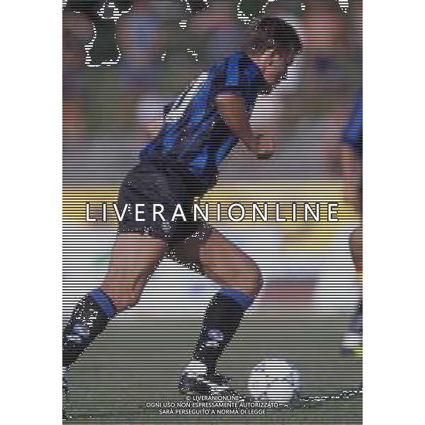 RETROSPETTIVA FRANCK SAUZEE CALCIATORE FRANCESE CON LA MAGLIA DELL\'ATALANTA NEL 1993-1994. ©Archivio DFP/AGENZIA ALDO LIVERANI SAS
