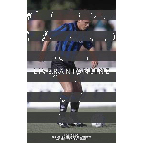 RETROSPETTIVA FRANCK SAUZEE CALCIATORE FRANCESE CON LA MAGLIA DELL\'ATALANTA NEL 1993-1994. ©Archivio DFP/AGENZIA ALDO LIVERANI SAS