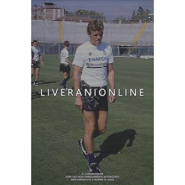 RETROSPETTIVA FRANCK SAUZEE CALCIATORE FRANCESE CON LA MAGLIA DELL\'ATALANTA NEL 1993-1994. NELLA FOTO DURANTE L\'ALLENAMENTO ©Archivio DFP/AGENZIA ALDO LIVERANI SAS