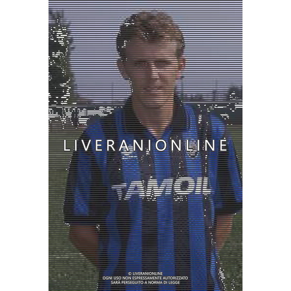 RETROSPETTIVA FRANCK SAUZEE CALCIATORE FRANCESE CON LA MAGLIA DELL\'ATALANTA NEL 1993-1994. ©Archivio DFP/AGENZIA ALDO LIVERANI SAS