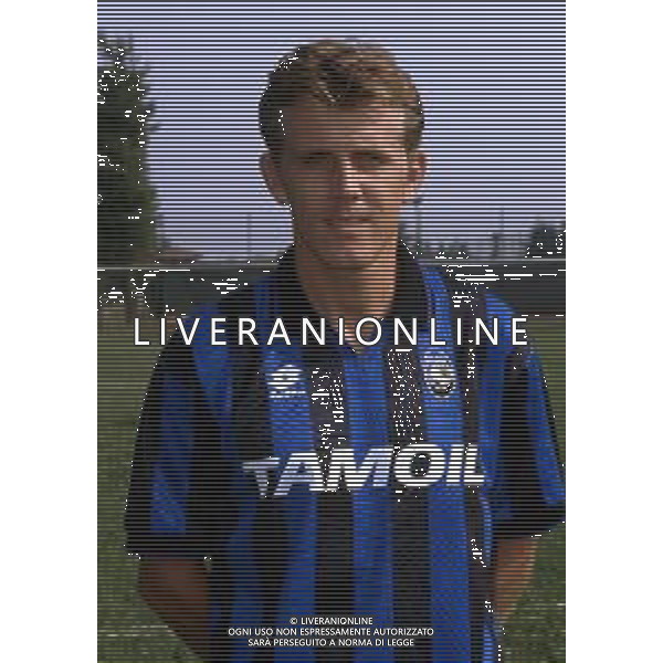 RETROSPETTIVA FRANCK SAUZEE CALCIATORE FRANCESE CON LA MAGLIA DELL\'ATALANTA NEL 1993-1994. ©Archivio DFP/AGENZIA ALDO LIVERANI SAS