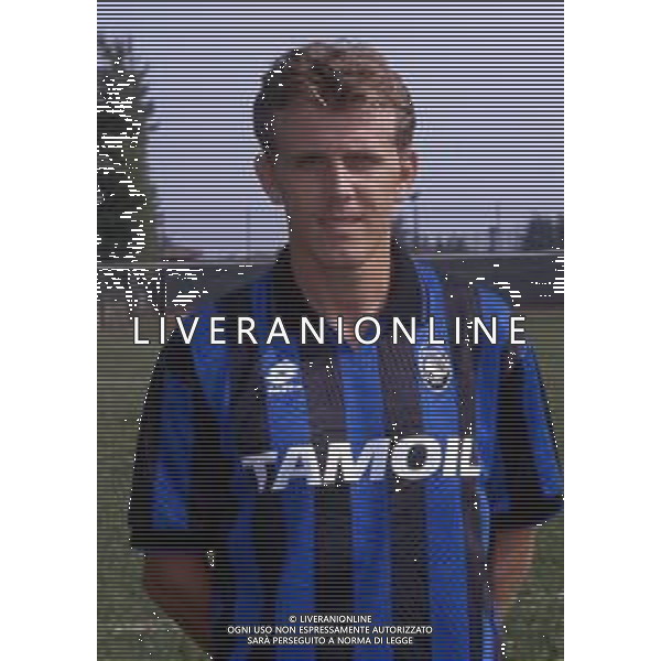 RETROSPETTIVA FRANCK SAUZEE CALCIATORE FRANCESE CON LA MAGLIA DELL\'ATALANTA NEL 1993-1994. ©Archivio DFP/AGENZIA ALDO LIVERANI SAS