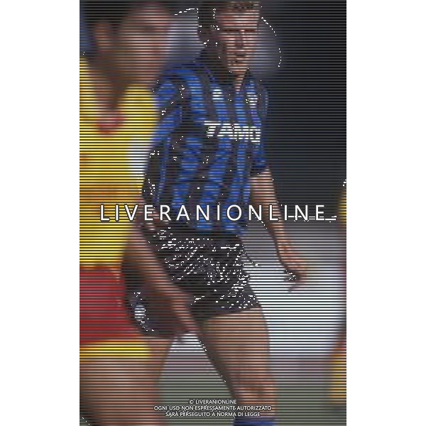RETROSPETTIVA FRANCK SAUZEE CALCIATORE FRANCESE CON LA MAGLIA DELL\'ATALANTA NEL 1993-1994. ©Archivio DFP/AGENZIA ALDO LIVERANI SAS