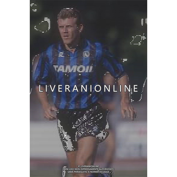 RETROSPETTIVA FRANCK SAUZEE CALCIATORE FRANCESE CON LA MAGLIA DELL\'ATALANTA NEL 1993-1994. ©Archivio DFP/AGENZIA ALDO LIVERANI SAS