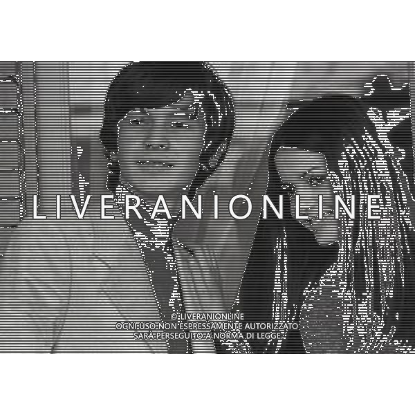 RETROSPETTIVA NADA MALANIMA CANTANTE NELLA FOTO NADA MALANIMA CON RON PSEUDONIMO DI ROSALINO CELLAMARE A ROMA NELL\'ANNO 1969 AG ALDO LIVERANI SAS