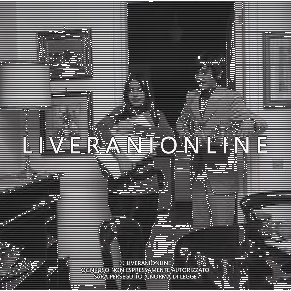 RETROSPETTIVA NADA MALANIMA CANTANTE NELLA FOTO NADA MALANIMA A ROMA CON ROSALINO CELLAMARE PSEDONIMO RON NELL\'ANNO 1970 AG ALDO LIVERANI SAS