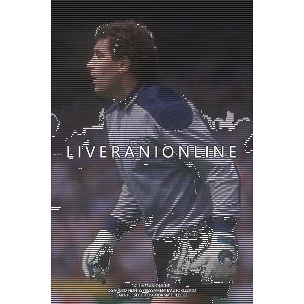 RETROSPETTIVA PETER SHILTON CALCIATORE - PORTIERE NAZIONALE INGLESE NELLA FOTO NEL 1988 ARCHIVIO AG. ALDO LIVERANI SAS