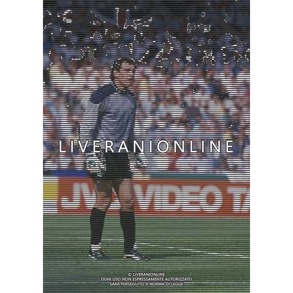 RETROSPETTIVA PETER SHILTON CALCIATORE - PORTIERE NAZIONALE INGLESE NELLA FOTO NEL 1988 ARCHIVIO AG. ALDO LIVERANI SAS