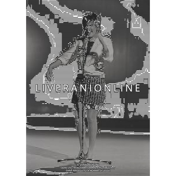 RETROSPETTIVA NADA MALANIMA CANTANTE NELLA FOTO NADA MALANIMA NELL\'ANNO 1983 AG ALDO LIVERANI SAS