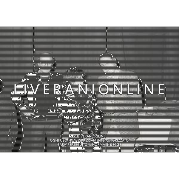 RETROSPETTIVA NADA MALANIMA CANTANTE NELLA FOTO NADA MALANIMA CON RENZO ARBORE NELL\'ANNO 1983 AG ALDO LIVERANI SAS