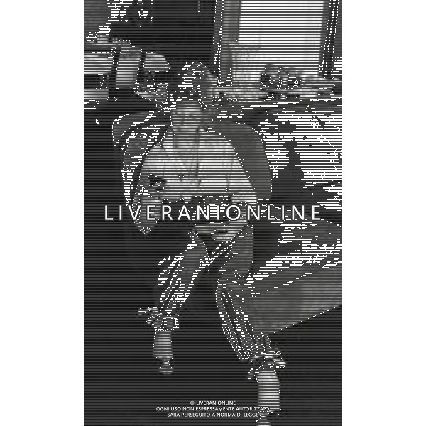 RETROSPETTIVA ROBERTO CALVI BANCHIERE NELLA FOTO CLARA CALVI MOGLIE DI ROBERTO CALVI CON FAMIGLIA NELLA CASA DI DREZZO NELL\'ANNO 1981 RIPRODUZIONI AG ALDO LIVERANI SAS