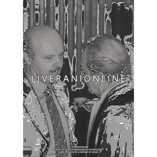 RETROSPETTIVA ROBERTO CALVI BANCHIERE NELLA FOTO ROBERTO CALVI CON L\'AVVOCATO GIUSEPPE PRISCO AL PROCESSO PER FRODE O TRUFFA PRESUNTA A MILANO NELL\'ANNO 1981 AG ALDO LIVERANI SAS