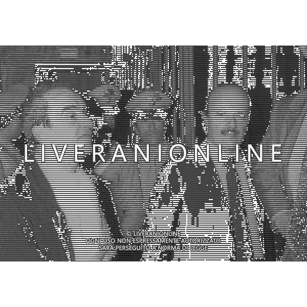 RETROSPETTIVA ROBERTO CALVI BANCHIERE NELLA FOTO ROBERTO CALVI CON L\'AVVOCATO GIUSEPPE PRISCO AL PROCESSO PER FRODE O TRUFFA PRESUNTA A MILANO NELL\'ANNO 1981 AG ALDO LIVERANI SAS