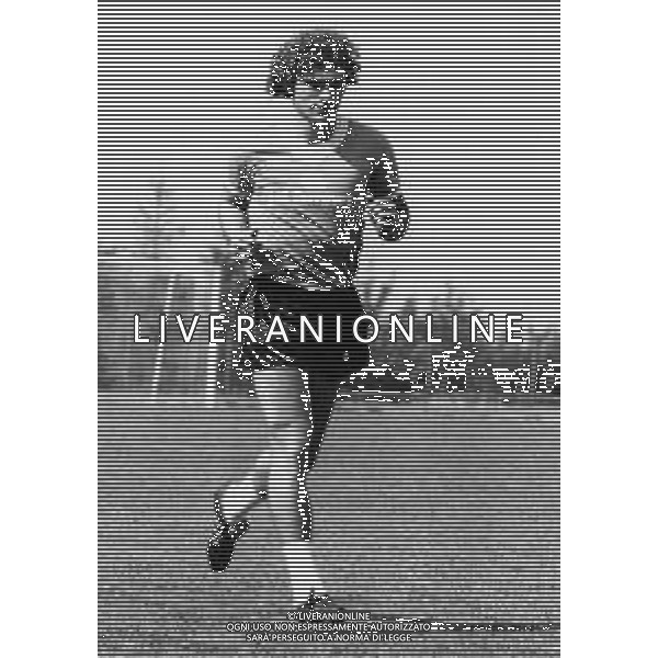 RETROSPETTIVA FEDERICO ROSSI CALCIATORE - NELLA FOTO CON LA MAGLIA DELLA FIORENTINA NEL 1982-1983 DURANTE L\'ALLENAMENTO ARCHIVIO AG. ALDO LIVERANI SAS