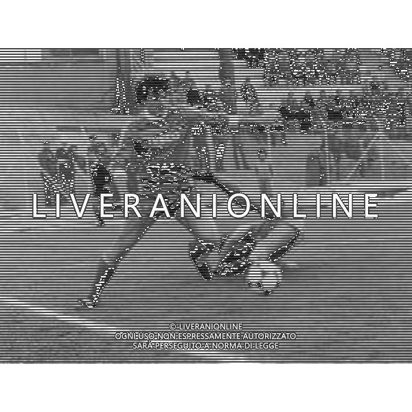 RETROSPETTIVA FEDERICO ROSSI CALCIATORE - NELLA FOTO CON LA MAGLIA DELL\'AVELLINO NEL 1981-1982 ARCHIVIO AG. ALDO LIVERANI SAS