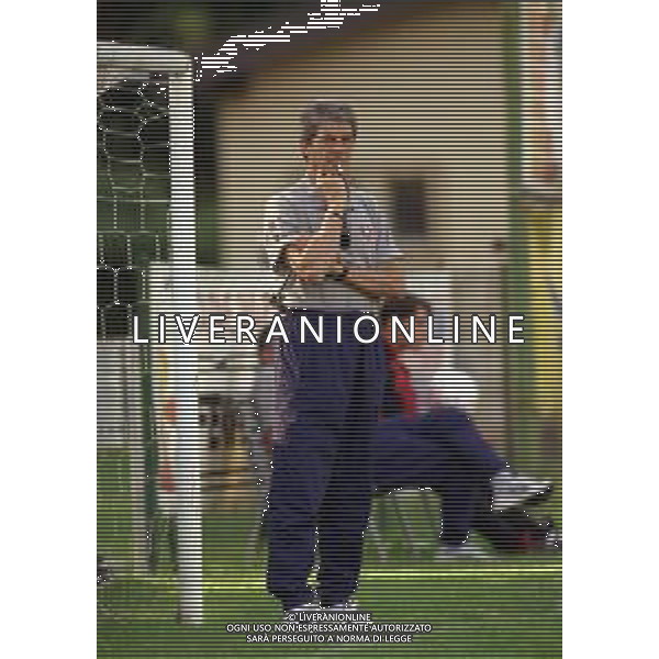 RETROSPETTIVA FRANCESCO ODDO ALLENATORE SALENITANA CALCIO NELLA FOTO FRANCESCO ODDO ALLENATORE SALENITANA CALCIO NELL\'ANNO 2000-2001 AG ALDO LIVERANI SAS