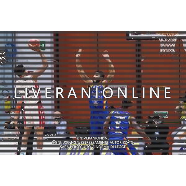 Matteo Casoni/LM - Vanoli Cremona vs A|X Armani Exchange Milano - Italian Basketball A Serie Championship 2020/2021 19 January 2021 - Palazzetto dello Sport Mario Radi, cremona, Italy Photo showing: Zach Leday (A|X Armani Exchange Milano) at throw @LM/Matteo Casoni/ AGENZIA ALDO LIVERANI SAS