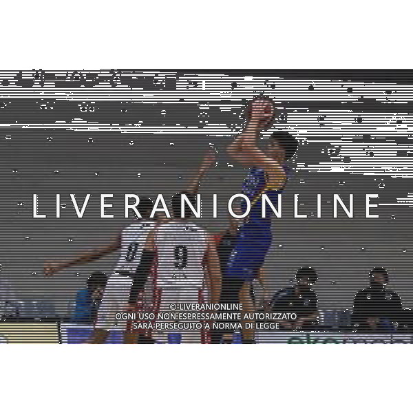Matteo Casoni/LM - Vanoli Cremona vs A|X Armani Exchange Milano - Italian Basketball A Serie Championship 2020/2021 19 January 2021 - Palazzetto dello Sport Mario Radi, cremona, Italy Photo showing: Daulton Hommes (Vanoli Cremona) at throw @LM/Matteo Casoni/ AGENZIA ALDO LIVERANI SAS