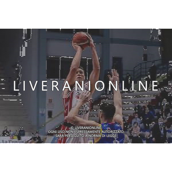 Matteo Casoni/LM - Vanoli Cremona vs A|X Armani Exchange Milano - Italian Basketball A Serie Championship 2020/2021 19 January 2021 - Palazzetto dello Sport Mario Radi, cremona, Italy Photo showing: Kaleb Tarczewski (A|X Armani Exchange Milano) at throw @LM/Matteo Casoni/ AGENZIA ALDO LIVERANI SAS