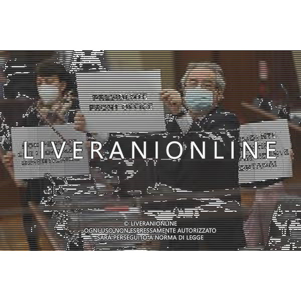 ¬© TVRG la protesta dei gruppi di opposizione Milano 19-01-2021 Seduta del consiglio regionale di Regione Lombardia foto Roberto Garavaglia/agenzia Aldo Liverani sas / AGENZIA ALDO LIVERANI SAS