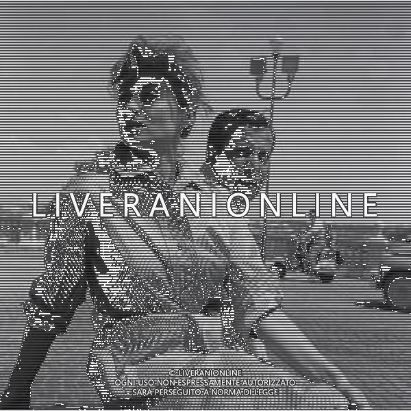 RETROSPETTIVA SANDRA MONDAINI ATTRICE NELLA FOTO SANDRA MONDAINI CON IL SUO SARTO PANCANI A ROMA NELL\'ANNO 1954 AG ALDO LIVERANI SAS