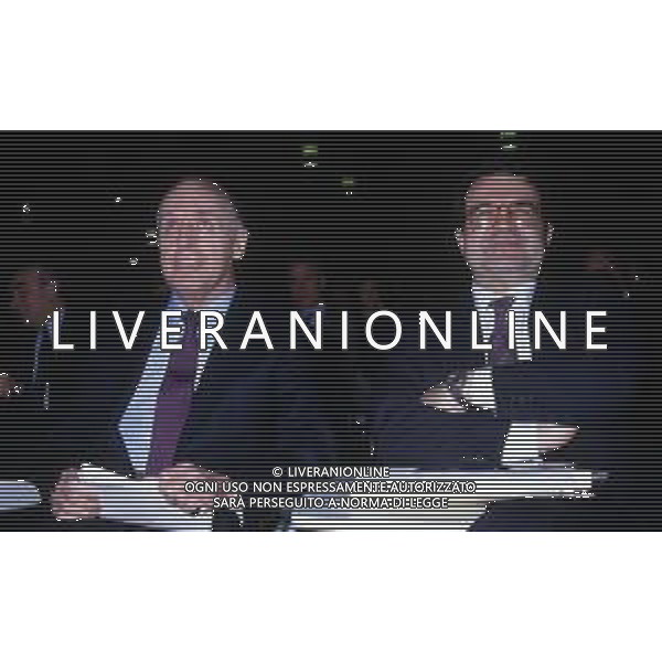 RETROSPETTIVA ANNI \'80 MARIO SCHIMBERNI ECONOMISTA NELLA FOTO NEL 1987 CON ROMANO PRODI ©ARCHIVIO AGENZIA ALDO LIVERANI SAS