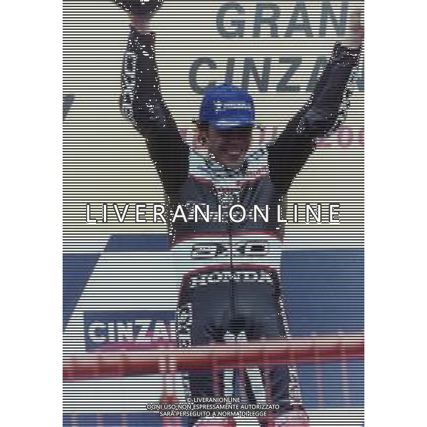 LORIS CAPIROSSI PILOTA MOTOCICLISTICO CON LA Emerson HONDA PONS 500 NEL 2000 Nella foto sul podio al Mugello ©Danilo Recalcati/Controluce/ARCHIVIO AG. ALDO LIVERANI SAS