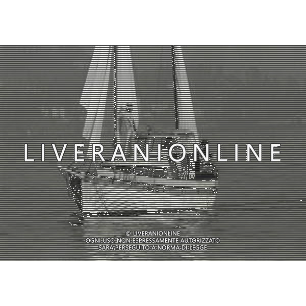 RETROSPETTIVA UGO TOGNAZZI ATTORE NELLA FOTO UGO TOGNAZZI SET DEL FILM “LA STANZA DEL VESCOVO“ NELL\'ANNO 1976 A STRESA AG ALDO LIVERANI SAS 