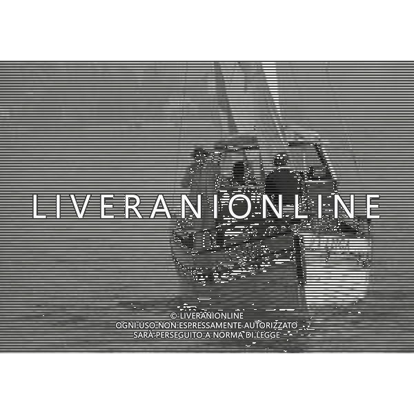 RETROSPETTIVA UGO TOGNAZZI ATTORE NELLA FOTO UGO TOGNAZZI SET DEL FILM “LA STANZA DEL VESCOVO“ NELL\'ANNO 1976 A STRESA AG ALDO LIVERANI SAS 