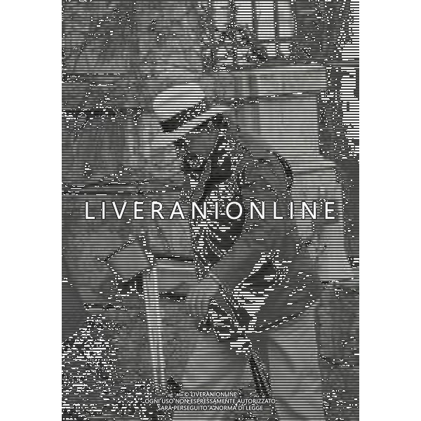 RETROSPETTIVA UGO TOGNAZZI ATTORE NELLA FOTO UGO TOGNAZZI SET DEL FILM “LA STANZA DEL VESCOVO“ NELL\'ANNO 1976 A STRESA AG ALDO LIVERANI SAS 