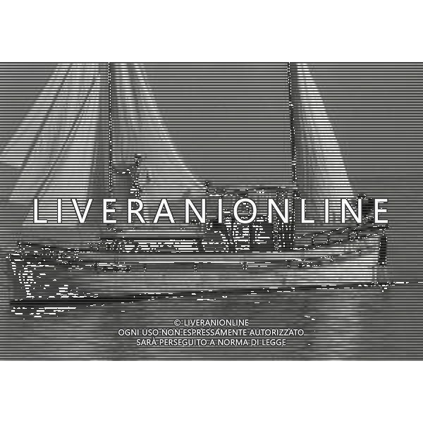 RETROSPETTIVA UGO TOGNAZZI ATTORE NELLA FOTO UGO TOGNAZZI SET DEL FILM “LA STANZA DEL VESCOVO“ NELL\'ANNO 1976 A STRESA AG ALDO LIVERANI SAS 