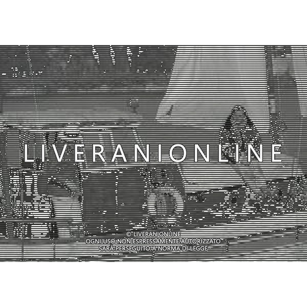 RETROSPETTIVA UGO TOGNAZZI ATTORE NELLA FOTO UGO TOGNAZZI SET DEL FILM “LA STANZA DEL VESCOVO“ NELL\'ANNO 1976 A STRESA AG ALDO LIVERANI SAS 