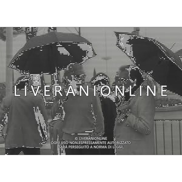 RETROSPETTIVA UGO TOGNAZZI ATTORE NELLA FOTO UGO TOGNAZZI CON DINO RISI A CANNES NELL\'ANNO 1977 AG ALDO LIVERANI SAS