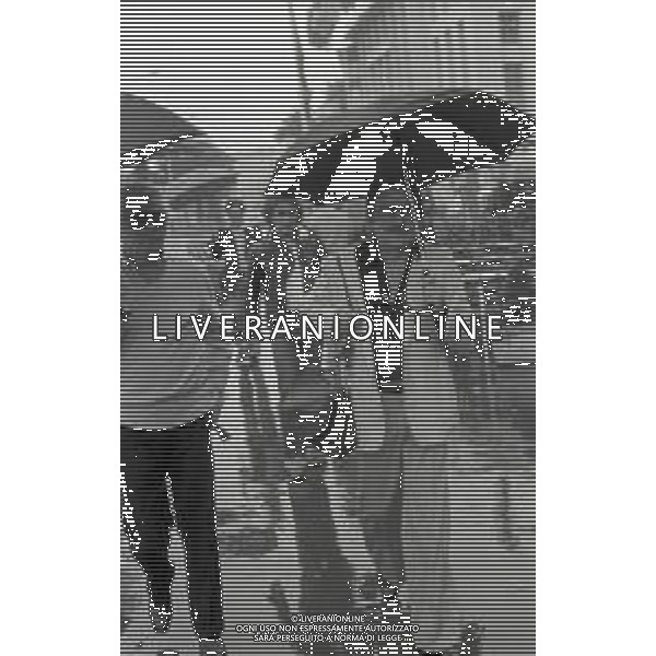 RETROSPETTIVA UGO TOGNAZZI ATTORE NELLA FOTO UGO TOGNAZZI CON DINO RISI A CANNES NELL\'ANNO 1977 AG ALDO LIVERANI SAS