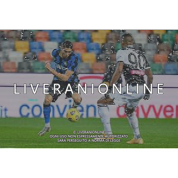 Ettore Griffoni/LM - Udinese Calcio vs FC Internazionale - Italian football Serie A match 2020/2021 23 January 2021 - Friuli - Dacia Arena stadium, udine, Italy Photo showing: Achraf Hakimi of Internazionale in action against Marvin Zeegelaar of Udinese @LM/Ettore Griffoni/AGENZIA ALDO LIVERANI SAS