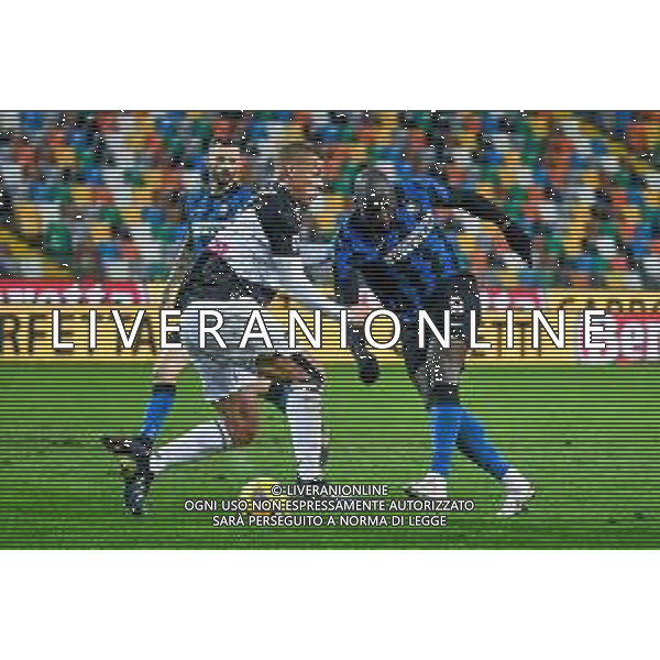 Ettore Griffoni/LM - Udinese Calcio vs FC Internazionale - Italian football Serie A match 2020/2021 23 January 2021 - Friuli - Dacia Arena stadium, udine, Italy Photo showing: Romelu Lukaku of Internazionale tries to score a goal hindered by Sebastien De Maio of Udinese @LM/Ettore Griffoni/AGENZIA ALDO LIVERANI SAS