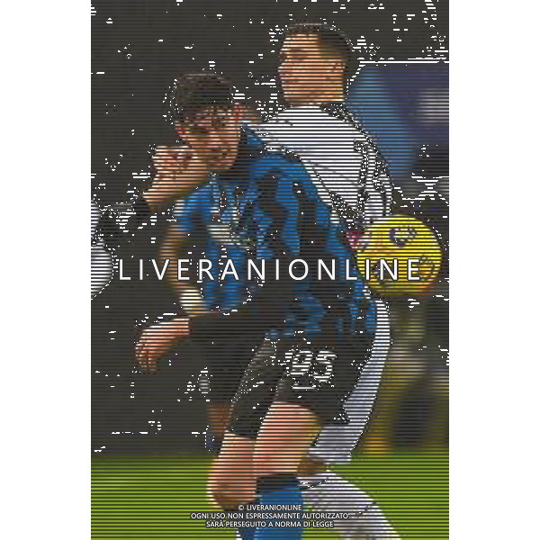 Franco Debernardi/LM - Udinese Calcio vs FC Internazionale - Italian football Serie A match 2020/2021 23 January 2021 - Friuli - Dacia Arena stadium, udine, Italy Photo showing: Alessandro Bastoni of Interi fight for the ball against Kevin Lasagna of Udinese @LM/Franco Debernardi/AGENZIA ALDO LIVERANI SAS