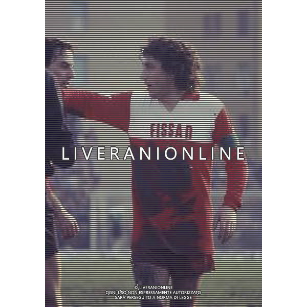 RETROSPETTIVA FRANCO DE FALCO CALCIATORE NELLA FOTO FRANCO DE FALCO CON LA MAGLIA DELLA TRIESTINA AG ALDO LIVERANI SAS