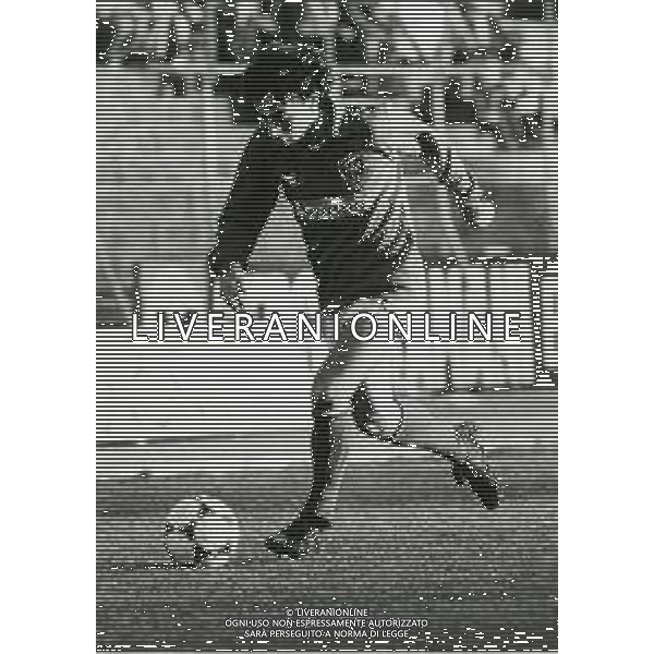 RETROSPETTIVA FRANCO DE FALCO CALCIATORE NELLA FOTO FRANCO DE FALCO CON LA MAGLIA DELLA TRIESTINA AG ALDO LIVERANI SAS
