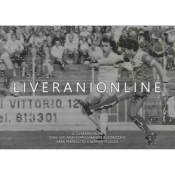 RETROSPETTIVA FRANCO DE FALCO CALCIATORE NELLA FOTO FRANCO DE FALCO CON LA MAGLIA DELLA TRIESTINA AG ALDO LIVERANI SAS