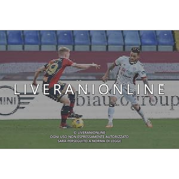 Danilo Vigo/LM - Genoa CFC vs Cagliari Calcio - Italian football Serie A match 2020/2021 24 January 2021 - Luigi Ferraris stadium, Genova, Italy Photo showing: Lennart Czyborra (Genoa) , Nahitan Nandez (Cagliari) @LM/Danilo Vigo/AGENZIA ALDO LIVERANI SAS