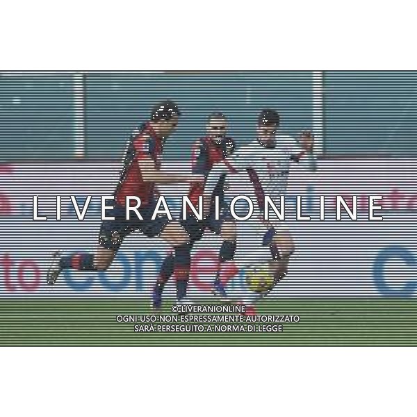 Danilo Vigo/LM - Genoa CFC vs Cagliari Calcio - Italian football Serie A match 2020/2021 24 January 2021 - Luigi Ferraris stadium, Genova, Italy Photo showing: Ivan Radovanovic (Genoa), Giovanni Simeone (Cagliari) @LM/Danilo Vigo/AGENZIA ALDO LIVERANI SAS