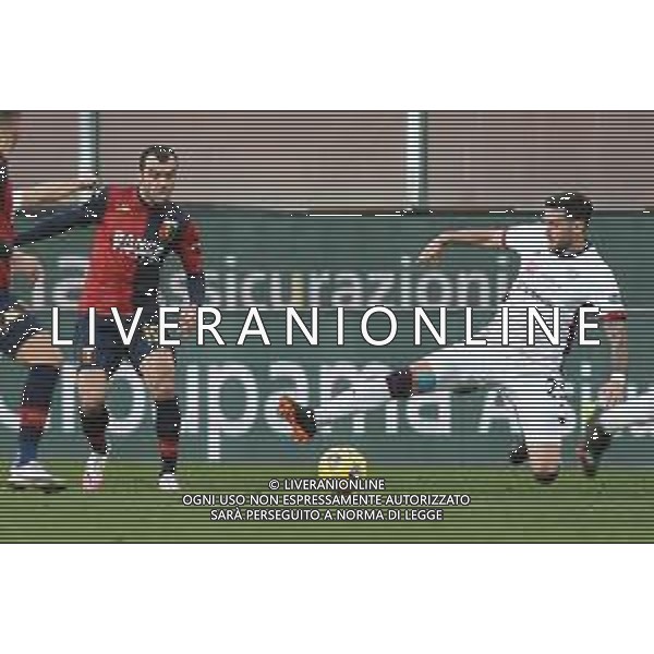 Danilo Vigo/LM - Genoa CFC vs Cagliari Calcio - Italian football Serie A match 2020/2021 24 January 2021 - Luigi Ferraris stadium, Genova, Italy Photo showing: Goran Pandev (Genoa), Luca Ceppitelli (Cagliari) @LM/Danilo Vigo/AGENZIA ALDO LIVERANI SAS