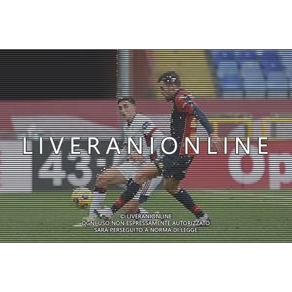 Danilo Vigo/LM - Genoa CFC vs Cagliari Calcio - Italian football Serie A match 2020/2021 24 January 2021 - Luigi Ferraris stadium, Genova, Italy Photo showing: Gabriele Zappa (Cagliari), Kevin Strootman (Genoa) @LM/Danilo Vigo/AGENZIA ALDO LIVERANI SAS