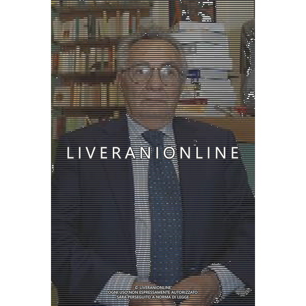 MILANO 30/6/2003 LIBRERIA RIZZOLI PRESENTAZIONE NUOVO NUMERO DELL EUROPEO SU DIVISMO I SIMBOLI IMMORTALI FOTO ERMES BELTRAMI\AG ALDO LIVERANI NELLA FOTO CANDIDO CANNAVO\'