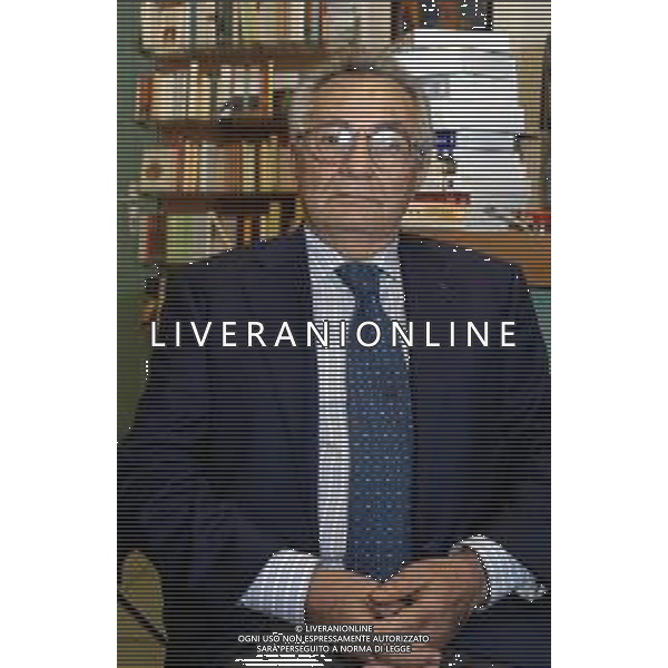 MILANO 30/6/2003 LIBRERIA RIZZOLI PRESENTAZIONE NUOVO NUMERO DELL EUROPEO SU DIVISMO I SIMBOLI IMMORTALI FOTO ERMES BELTRAMI\AG ALDO LIVERANI NELLA FOTO CANDIDO CANNAVO\'