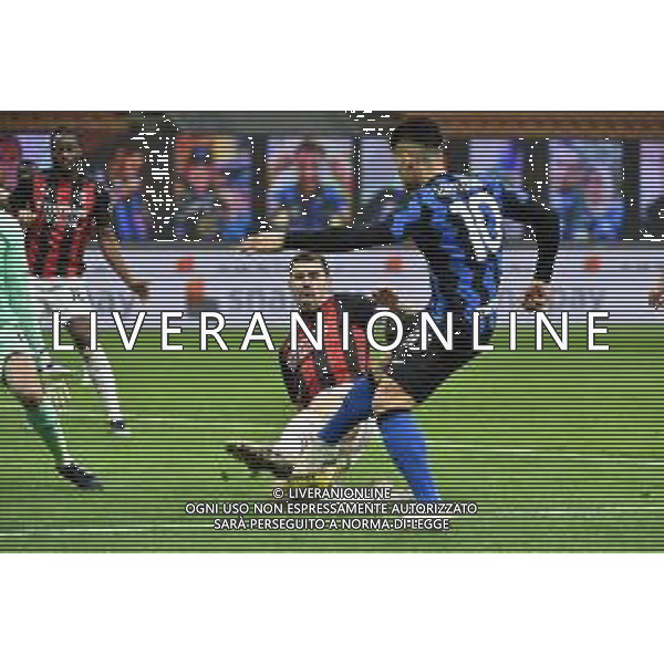 Alessio Romagnoli (Milan) ribatte la conclusione di Lautaro Martinez (Inter) Inter vs Milan Coppa Italia - quarti di finale Milano 26-01-2021 Stadio Giuseppe Meazza - San Siro foto Roberto Garavaglia/ag. Aldo Liverani sas /AGENZIA ALDO LIVERANI SAS